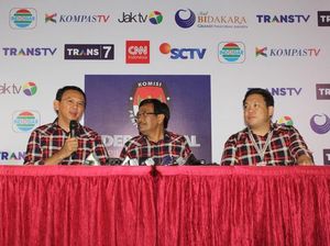 Ahok Pose 3 Jari, Charles: Bisa Jadi Aspirasi Berlabuh ke PDIP Ahok Pose 3 Jari, Charles: Bisa Jadi Aspirasi Berlabuh ke PDIP