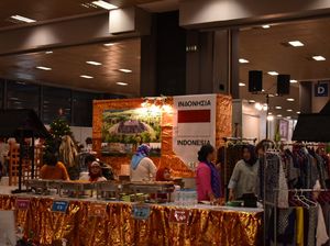 Christmas Bazaar di Athena Diikuti Negara-negara Mayoritas Muslim