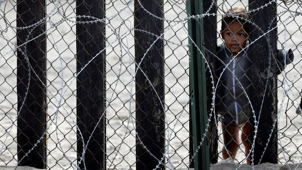 Melihat Kehidupan Anak-anak Imigran di Meksiko