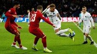 Sejak awal, PSG langsung bermain dengan intensitas tinggi sehingga membuat Liverpool cukup kocar-kacir. Foto: Reuters