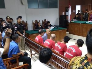 Divonis Mati, 4 WN China Penyelundup 1,6 Ton Sabu Mengamuk Divonis Mati, 4 WN China Penyelundup 1,6 Ton Sabu Mengamuk