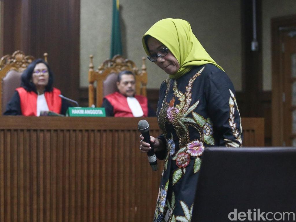 Saksi Akui Pernah Berikan Cek dan Rp 2 M ke Orang Eni Saragih Saksi Akui Pernah Berikan Cek dan Rp 2 M ke Orang Eni Saragih