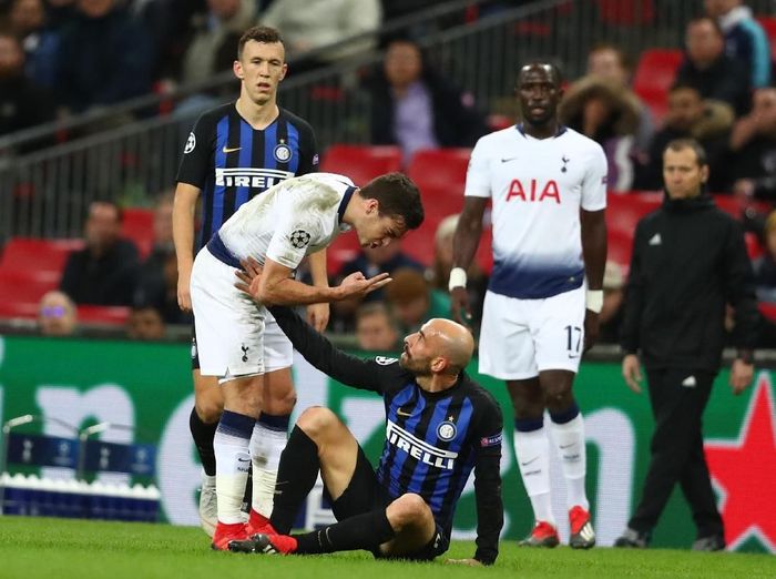 Borja Valero di laga melawan Tottenham Hotspur. (Foto: Dan Istitene/Getty Images) Borja Valero di laga melawan Tottenham Hotspur. (Foto: Dan Istitene/Getty Images)