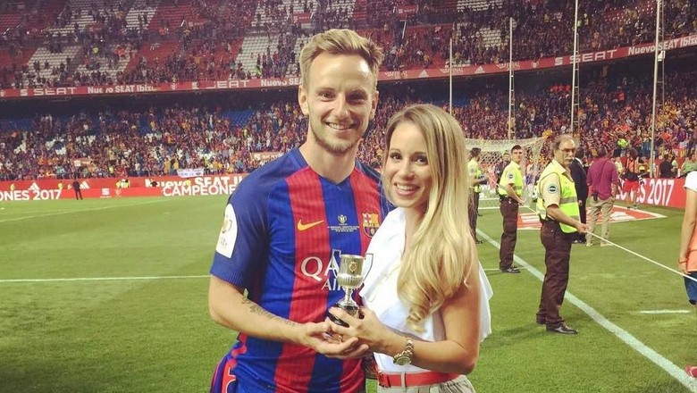 Rakitic Tunggu Kontrak Gres Di Barcelona