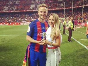 Rakitic Tunggu Kontrak Baru di Barcelona