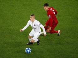 Terjangan Verratti Bisa Patahkan Kaki Joe Gomez