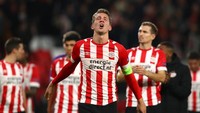 Tidak ada gol lagi hingga pertandingan usai. Tuan Rumah pun kalah 2-1. Dean Mouhtaropoulos/Getty Images.