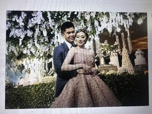 Menikah, Crazy Rich Surabayan Hias Kuku Bertabur Kristal Swarovski