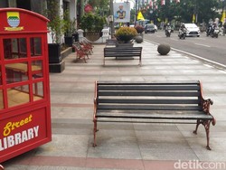 Nasib Street Library di Bandung: Digembok dan Nihil Buku
