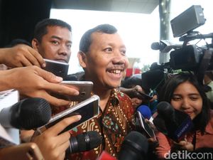 Eks Sekda Jabar Iwa Karniwa Bebas dari Lapas Sukamiskin! Eks Sekda Jabar Iwa Karniwa Bebas dari Lapas Sukamiskin!