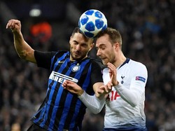 Kekalahan ini membuat Inter duduk di posisi ketiga dengan tujuh poin. Toby Melville/Reuters.