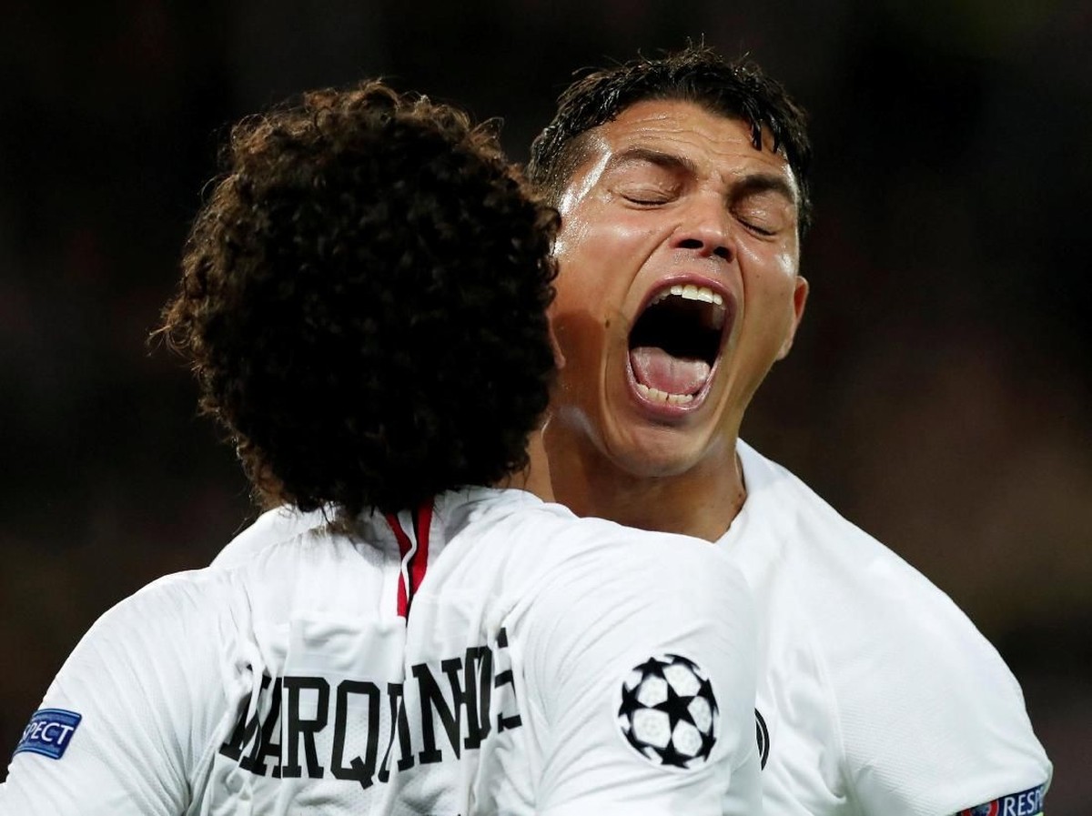 Thiago Silva tampil spesial saat membantu Paris Saint Germain mengalahkan Liverpool 2-1 di Liga Champions (REUTERS/Benoit Tessier)