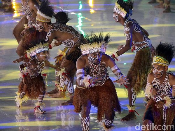 Tarian Papua Meriahkan HUT Korpri