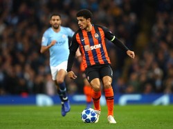 Taison mendapatkan nilai sempurna 10 atas penampilannya melawan Hoffenheim. Dia bikin dua gol, yang mana salah satunya adalah gol penentu kemenangan di menit-menit akhir. (Foto: Clive Brunskill/Getty Images)