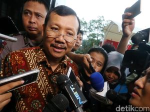 Bebas Bersyarat, Eks Sekda Jabar Iwa Karniwa Diawasi Bapas Bebas Bersyarat, Eks Sekda Jabar Iwa Karniwa Diawasi Bapas