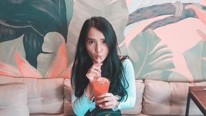 Selain Hobi Nyanyi, Adila Fitri Juga Hobi Wisata Kuliner