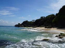 Beda dengan Anyer, Banyak Pantai Gratis di Bali