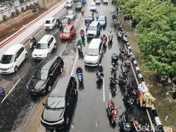 Tips dari BMKG Hadapi Cuaca Hujan Selama Libur Long Weekend