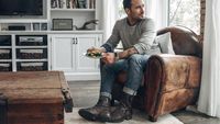 Masak Bareng Chrissy Teigen, Ini Potret Chef Paling Tampan di Amerika