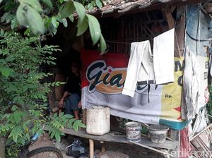 Lara Pak Bunah, Puluhan Tahun Tinggal di Gubuk Reyot