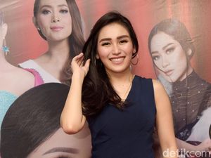 Ditanya soal Nikah dengan Ivan Gunawan Tahun Depan, Ayu Ting Ting Pilih Kabur