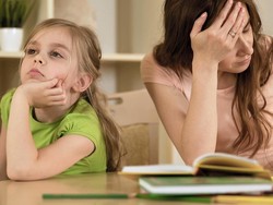 Tips Meredam Emosi Saat Anak Dapat Nilai Buruk