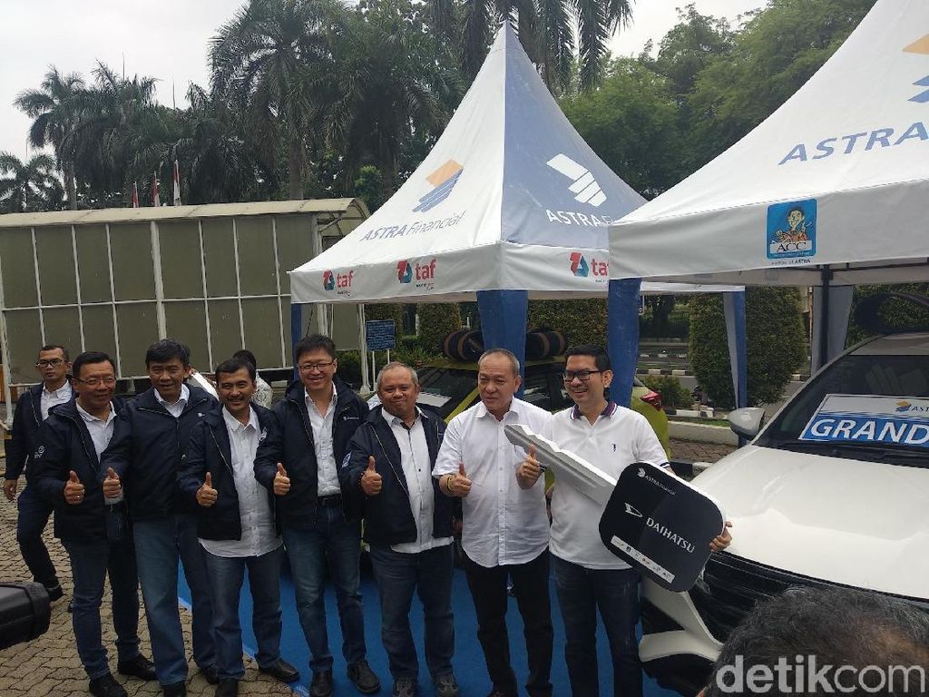 Astra Financial Bukukan Transaksi Rp 1 T di GIIAS 2018 Astra Financial Bukukan Transaksi Rp 1 T di GIIAS 2018