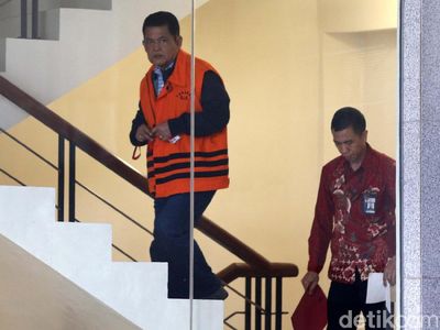 Walikota Nonaktif Pasuruan Kembali Diperiksa