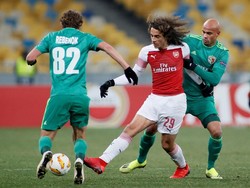 Tuan rumah sempat mengejutkan Arsenal dengan bermain agresif di awal pertandingan. REUTERS/Valentyn Ogirenko.