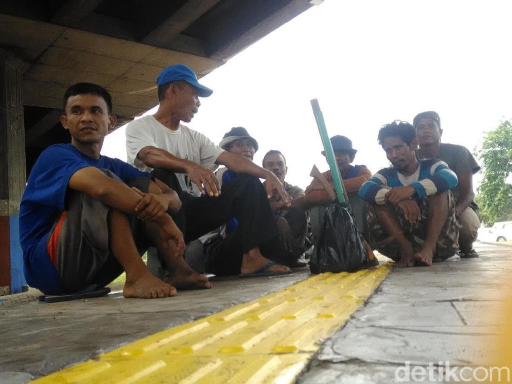 Kuli Sindang Menggelandang, DKI Tuntut Solusi dari Daerah Asal