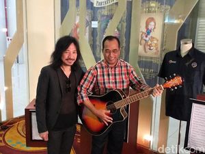 Menhub dan Abdee Slank Lelang Barang Pribadi untuk Korban Palu