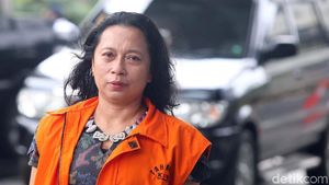 Pemeriksaan Eks Anggota DPRD Kota Malang Erni Farida