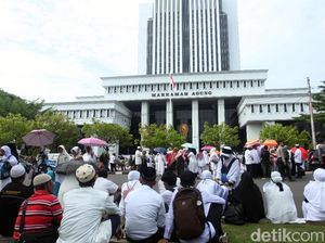 Korban First Travel Minta Jaksa Segera Data Aset untuk Dibalikin Korban First Travel Minta Jaksa Segera Data Aset untuk Dibalikin