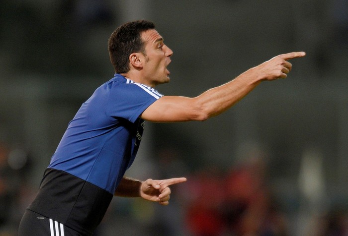 Lionel Scaloni Soccer Football - International Friendly - Argentina v Mexico - Estadio Mario Alberto Kempes, Cordoba, Argentina - November 16, 2018 Argentina caretaker coach Lionel Scaloni REUTERS/Gustavo Garello