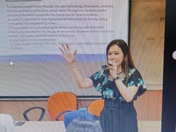 Jadi Dosen Tamu di UI, Maia Ungkap Rasa Bahagia