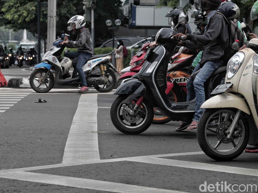 Tak Bayar Denda Tilang Elektronik, 800 Kendaraan Diblokir Tak Bayar Denda Tilang Elektronik, 800 Kendaraan Diblokir