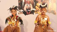 10 Potret Aksi Anak-anak dalam Balutan Busana Adat Indonesia