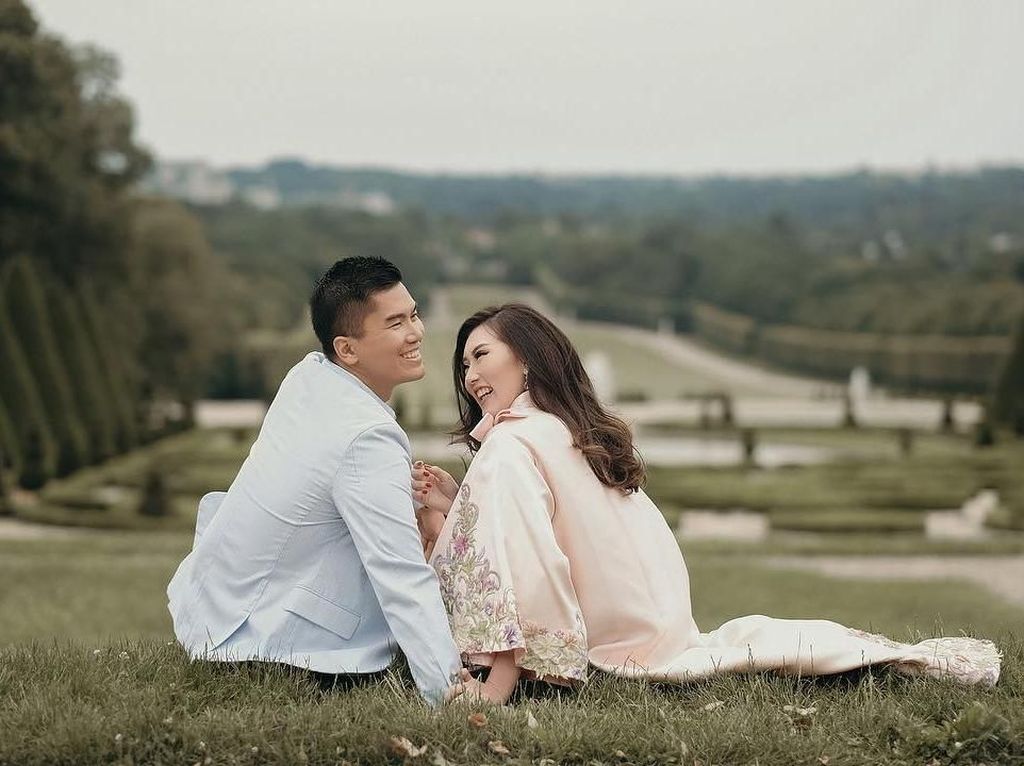 Nikah di Bali, Keluarga Crazy Rich Surabayan Bantah Habiskan Rp 1 Triliun Nikah di Bali, Keluarga Crazy Rich Surabayan Bantah Habiskan Rp 1 Triliun