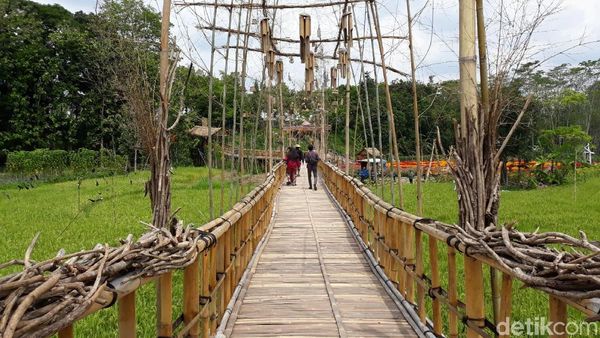 Foto: Puri Mataram yang Unik & Instagramable di Yogya