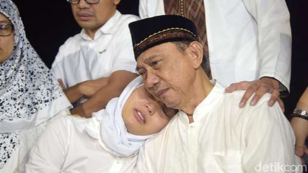 Angela Lee Bebas, Duka Ayu Dewi hingga Ge Pamungkas Nikah Angela Lee Bebas, Duka Ayu Dewi hingga Ge Pamungkas Nikah
