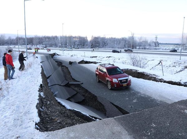 Begini Dampak Gempa M 7 di Alaska