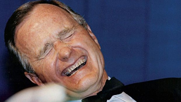 Tawa dan Tangis George W Bush Kala Pidato Pemakaman Ayahnya