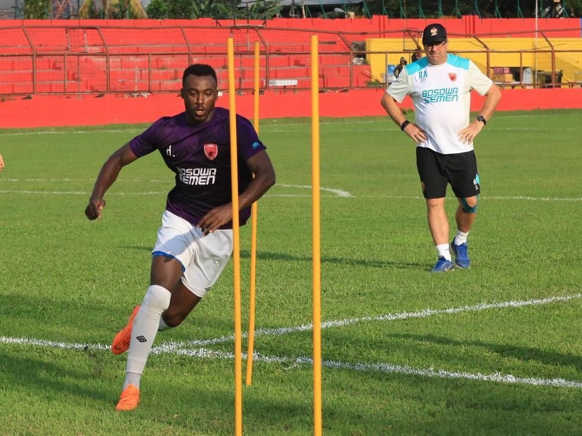 Guy Junior saat masih dilatih Robert Rene Alberts di PSM Makassar. (Foto: Reinhard Soplantila/detikcom)