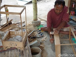 Begini Cara Slamet Bertahan Hidup Meski Dua Kakinya Cacat
