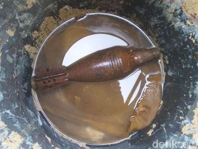 Penampakan Mortir yang Diamankan Gegana di Depok