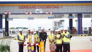 Gaya Jokowi Resmikan Tol Bocimi yang Mangkrak 21 Tahun