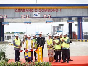 Gaya Jokowi Resmikan Tol Bocimi yang Mangkrak 21 Tahun