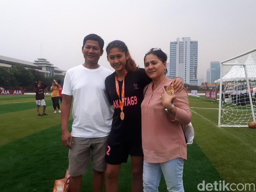 Kompetisi Putri Belum Jelas, Zahra Pilih Main di Luar Negeri Kompetisi Putri Belum Jelas, Zahra Pilih Main di Luar Negeri