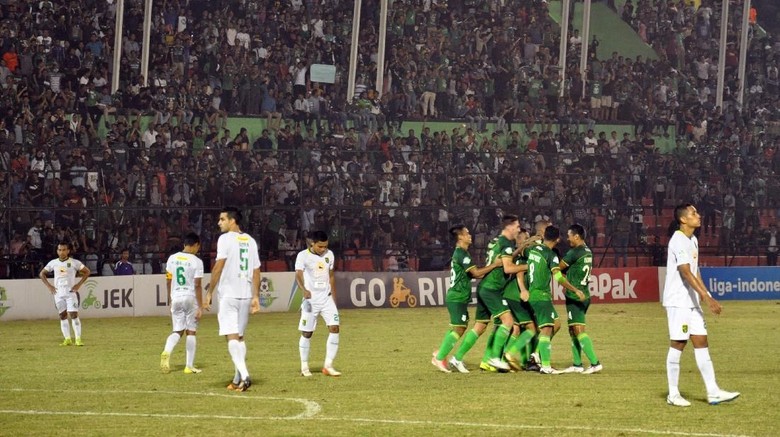 Hasil Liga 1: Bantai Persebaya, PSMS Perpanjang Napas