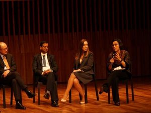 Sri Mulyani Bicara Perempuan Melek Keuangan di Argentina